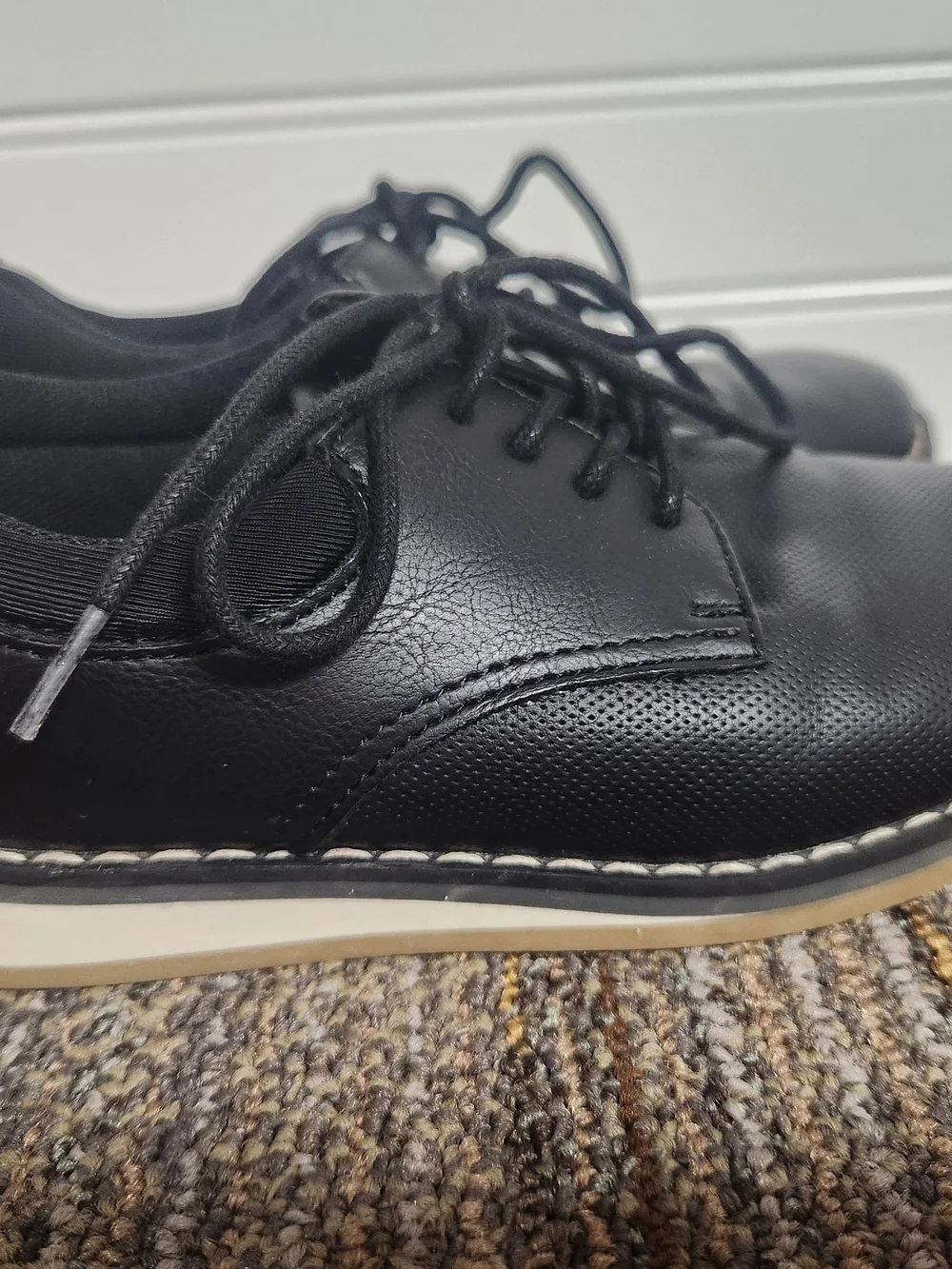 Thereabouts boys size 13 casual dress shoes Black And Brown Lace Tie